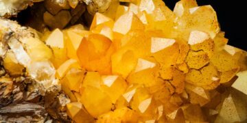 Citrinul – cristalul optimismului și renașterii