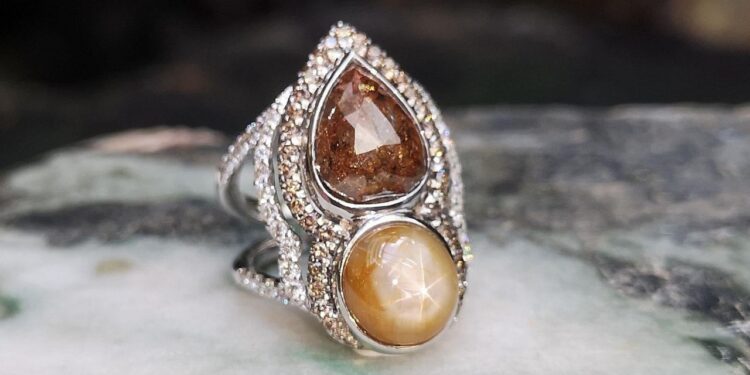 Safir Stelat Galben (Safir Stea)